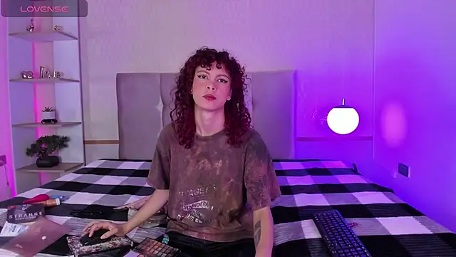 AliceMadnes online show from 21, 12, 2025