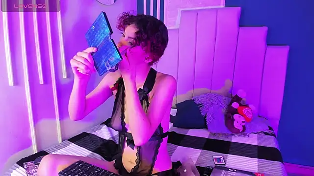 AliceMadnes online show from 27, 11, 2025