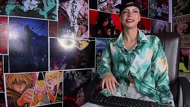 Snapshot of AliceMadnes chatting on 10, 7, 2026 AliceMadnes online show from 10, 7, 2026