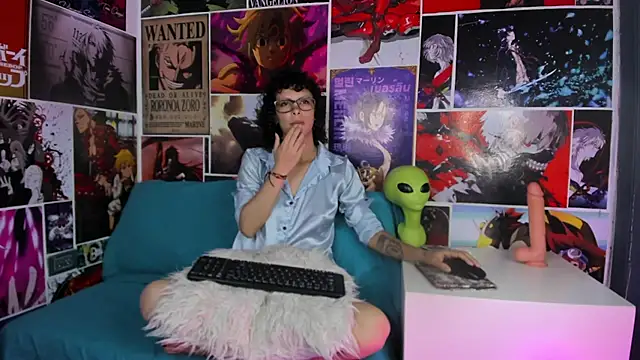 Snapshot of AliceMadnes chatting on 27, 6, 2026 AliceMadnes online show from 27, 6, 2026