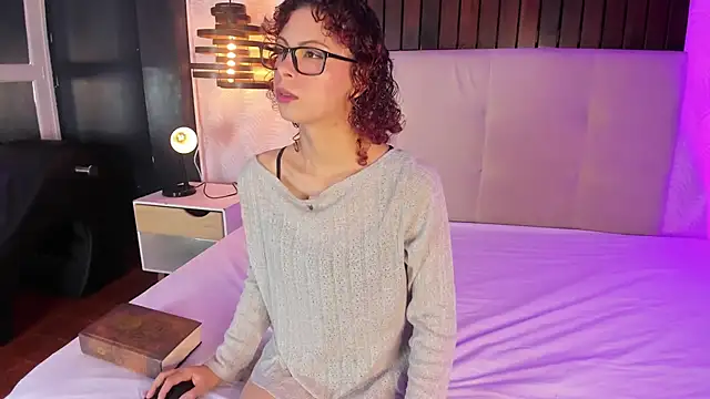 AliceMadnes online show from 14, 4, 2026