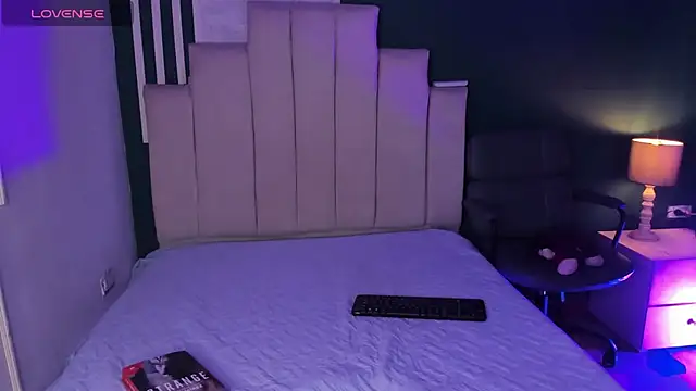 AliceMadnes online show from 16, 11, 2025