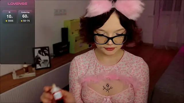 Sweety cheeky online show from 28, 11, 2025