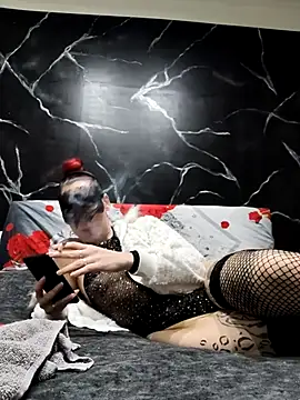 darkangel8672 online show from 12, 1, 2026