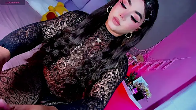 Lovely-Hinata online show from 20, 6, 2026