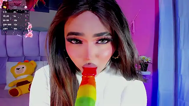 Lovely-Hinata online show from 11, 7, 2026