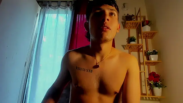 latiin boy21 online show from 12, 11, 2025