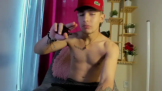 latiin boy21 online show from 13, 11, 2025