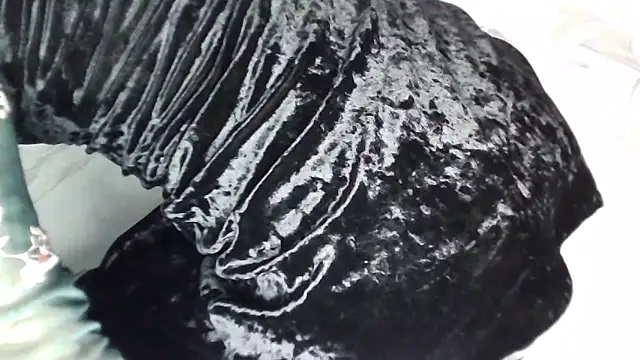 hotwoman25 online show from 12, 3, 2026