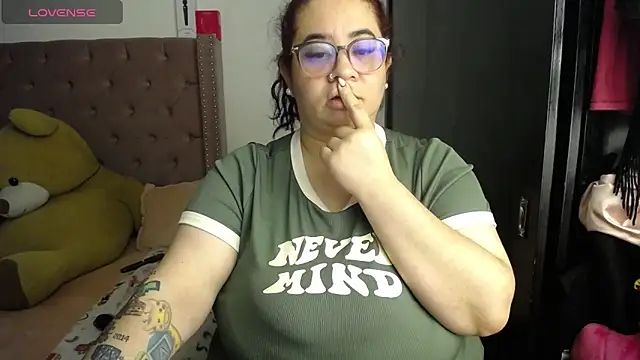 Snapshot of kattybbwbigboobs_ chatting on 10, 6, 2026 kattybbwbigboobs online show from 10, 6, 2026