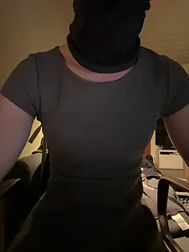 Snapshot of Maxime_Sexy24 chatting on 1, 3, 2026 Maxime Sexy24 online show from 1, 3, 2026