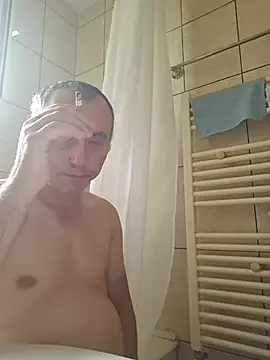 Snapshot of TirelessLot3 chatting on 20, 7, 2026 TirelessLot3 online show from 20, 7, 2026