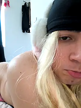 MikahLee6 online show from 9, 11, 2025