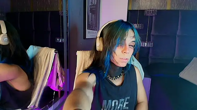 Snapshot of luxiel_ chatting on 27, 4, 2026 luxiel online show from 27, 4, 2026