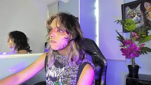 luxiel  online show from 24, 11, 2025