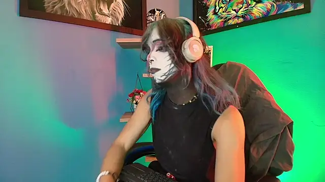 luxiel  online show from 27, 2, 2026