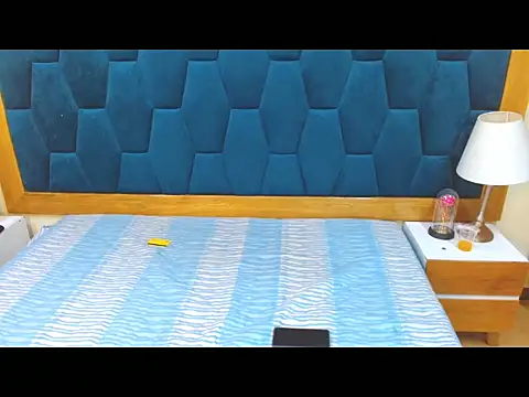 morrigan luxus2 online show from 16, 12, 2025