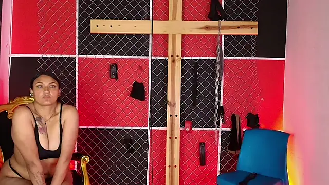 Snapshot of Mistress_Luxxy_bdsm chatting on 18, 11, 2025 Mistress Luxxy bdsm online show from 18, 11, 2025