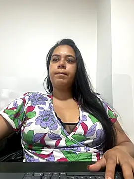 LorieFerrer online show from 29, 10, 2025