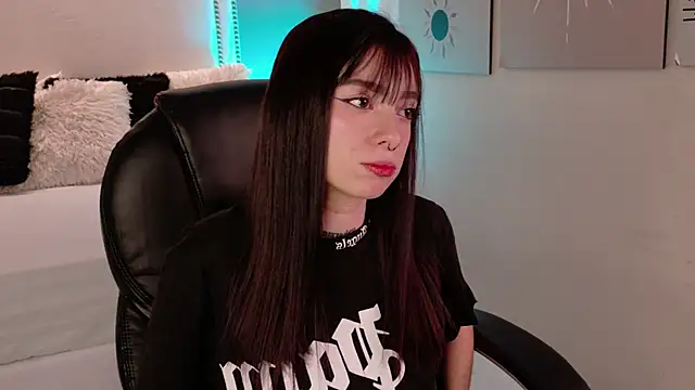 LaadyScarlett online show from 12, 11, 2025