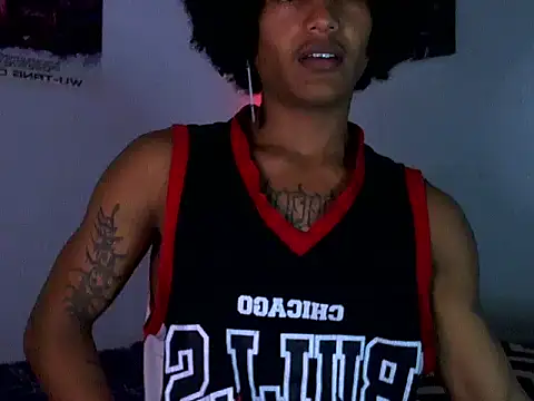 Snapshot of Arthur_1126 chatting on 24, 11, 2025 Arthur 1126 online show from 24, 11, 2025