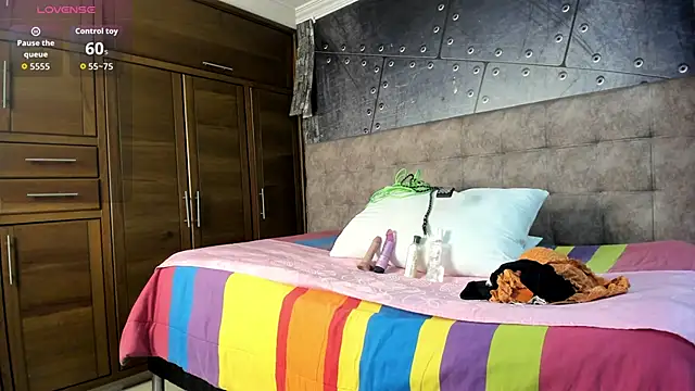 MilfBrenda online show from 15, 12, 2025