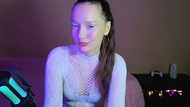 Mia Montary online show from 2, 12, 2025