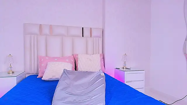 alanarose18 online show from 15, 4, 2026