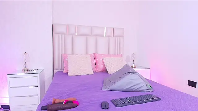 alanarose18 online show from 15, 7, 2026