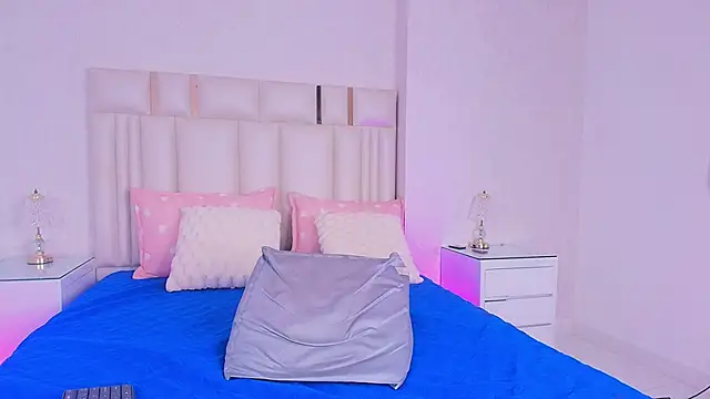 alanarose18 online show from 14, 4, 2026