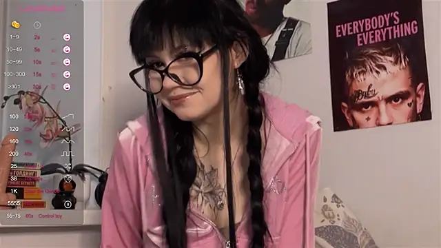 CharlyOrwell online show from 17, 11, 2025