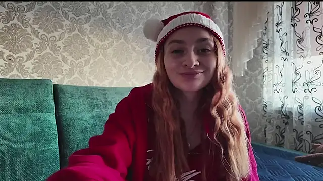 Snapshot of SweetLiaison chatting on 14, 12, 2025 SweetLiaison online show from 14, 12, 2025