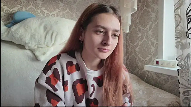 Snapshot of SweetLiaison chatting on 25, 11, 2025 SweetLiaison online show from 25, 11, 2025