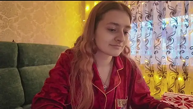 Snapshot of SweetLiaison chatting on 6, 2, 2026 SweetLiaison online show from 6, 2, 2026