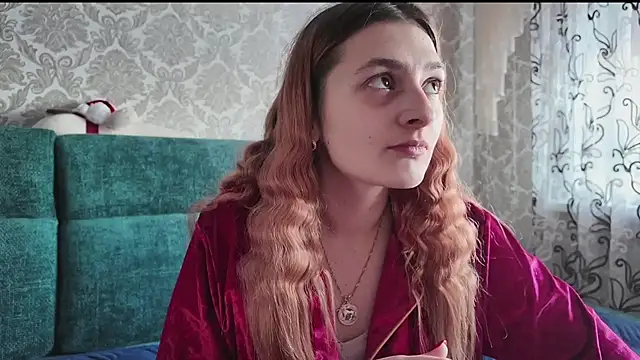 Snapshot of SweetLiaison chatting on 17, 2, 2026 SweetLiaison online show from 17, 2, 2026