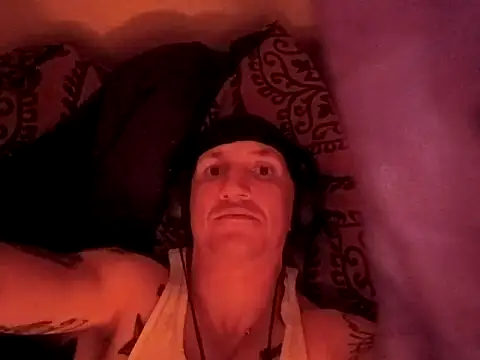 Snapshot of White_chocolate69 chatting on 23, 11, 2025 White chocolate69 online show from 23, 11, 2025