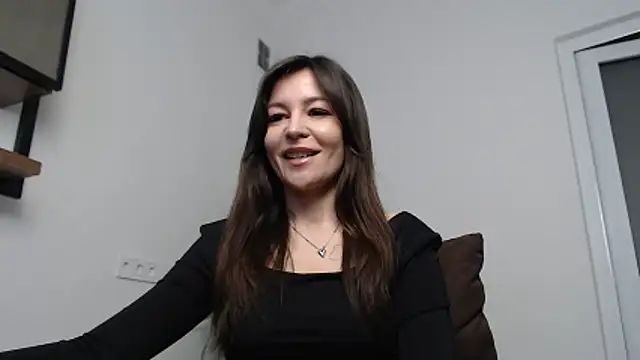 Veronichkaaa online show from 2, 4, 2026