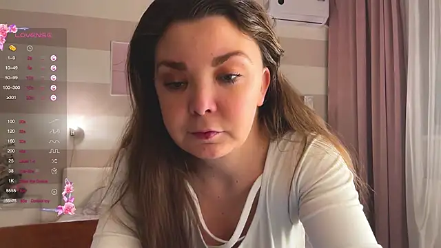 Snapshot of liliaMaivis chatting on 18, 11, 2025 liliaMaivis online show from 18, 11, 2025