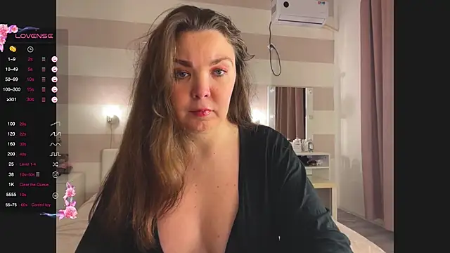 Snapshot of liliaMaivis chatting on 16, 11, 2025 liliaMaivis online show from 16, 11, 2025