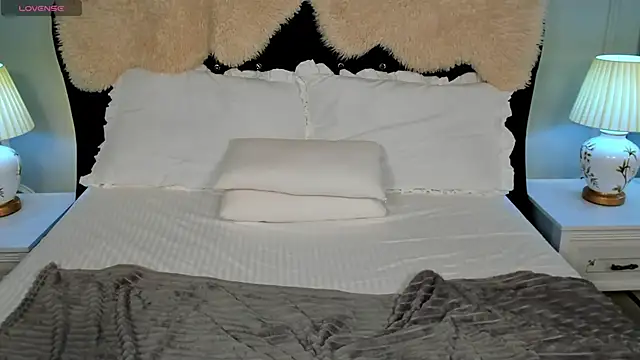 Lily  Evans online show from 22, 11, 2025