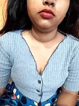 Sexy Divya   online show from 9, 5, 2026