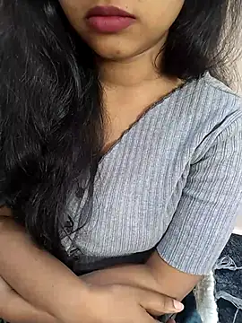 Sexy Divya   online show from 12, 3, 2026