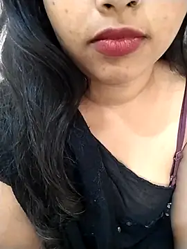 Sexy Divya   online show from 9, 5, 2026