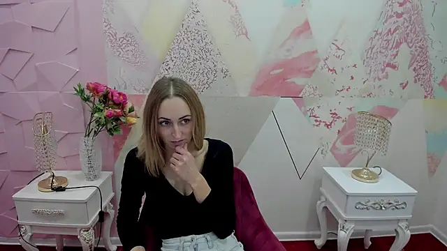 Cella red1 online show from 12, 11, 2025