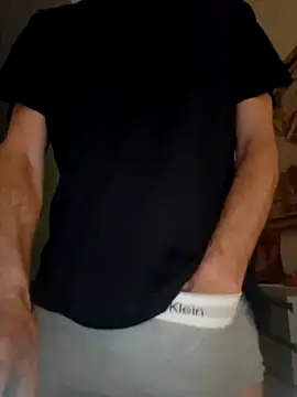 Snapshot of CuteDaddy92 chatting on 6, 4, 2026 CuteDaddy92 online show from 6, 4, 2026