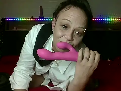 nikkibae33 online show from 10, 6, 2026