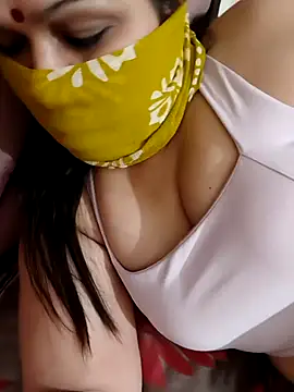 Snapshot of Cutegirl_789 chatting on 14, 11, 2025 Cutegirl 789 online show from 14, 11, 2025