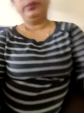 Snapshot of Cutegirl_789 chatting on 28, 11, 2025 Cutegirl 789 online show from 28, 11, 2025