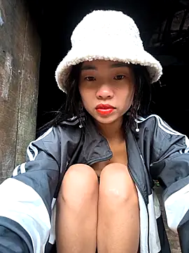 Lynly k2 online show from 16, 11, 2025