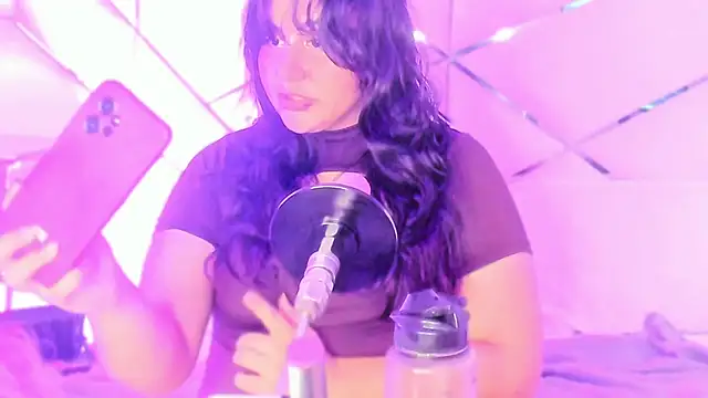 Sweet Yuna online show from 26, 11, 2025